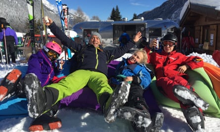 Source Holidays ski, yoga and circus camp in Vallorcine, France