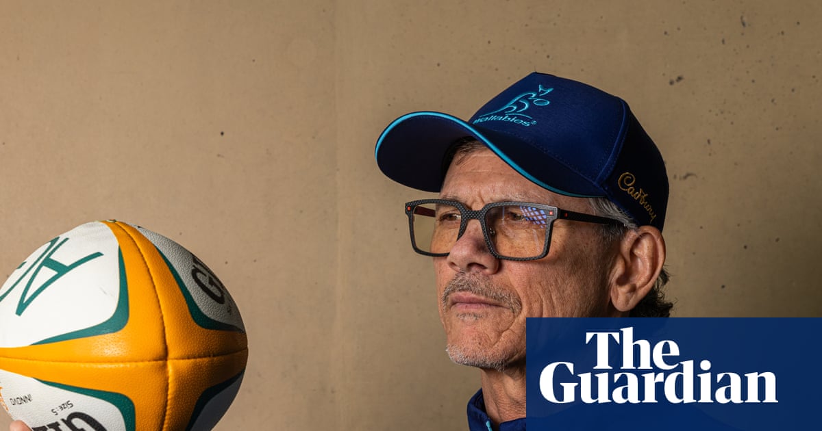 Wallabies coach Les Kiss: ‘Take your eye off us, we’ll come back and bite you’ | Jack Snape