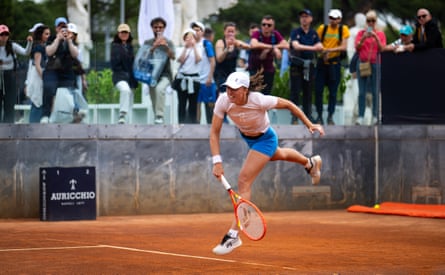 Iga Swiatek during a practice session in Rome