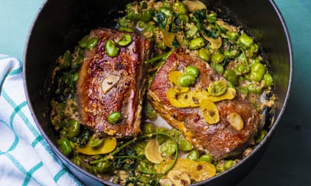 Quick and elegant: lamb with broad beans and fennel seeds.