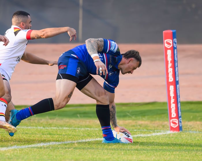 Wakefield battle through resilient Bradford to claim gutsy five-try win