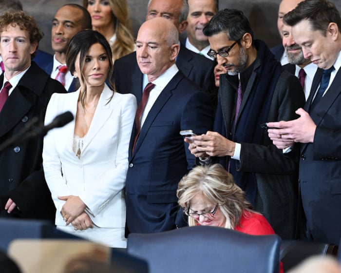 Top 10 US billionaires’ collective wealth grew by $698bn in past year – report