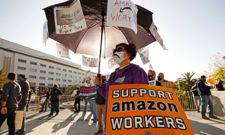 Union workers in Los Angeles rally in support of Amazon workers on 22 March. 