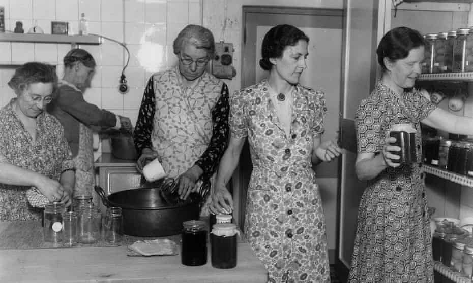 WI members making jam in about 1940.