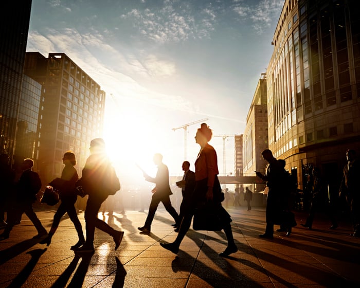 UK labour market cools as pay growth slows and job losses rise