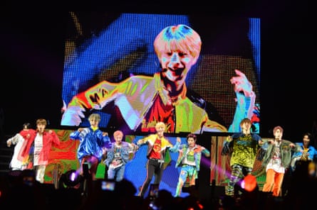 NCT 127 perform in Coral Gables, Florida, on 27 April 2019.