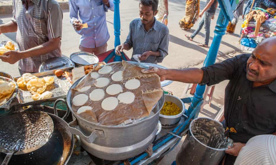 Food stalls provide a livelihood for millions of people in India, but have been badly hit by the pandemic.