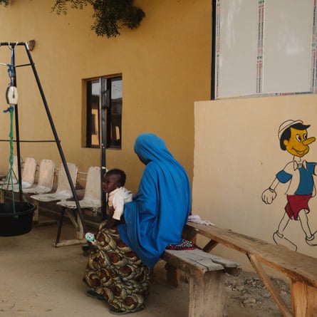 Crianças desnutridas e mães desesperadas: a unidade de saúde na linha de frente...