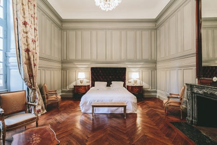 A room at Château de Paraza.