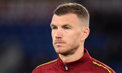 We are in this together': Roma players agree to go without pay for four  months, Roma