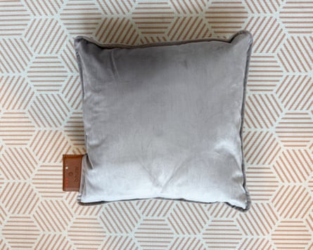 Beurer HK 77 Heaty rechargeable heat pad.