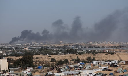 Smoke rises during an Israeli ground operations in Khan Younis on Monday.