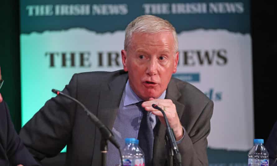 DUP Milletvekili Gregory Campbell, 2014'te İrlanda dilini anlamsız bir ifadeyle aşağıladı: 'Yoğurtumu kör et, can koka kömürü.'