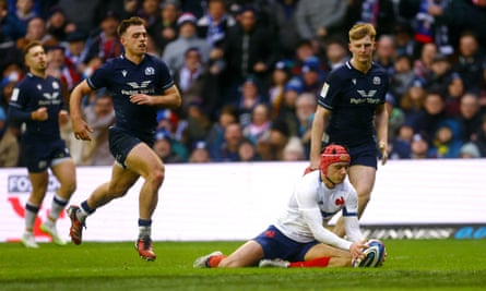Louis Bielle-Biarrey scores the decisive try for France in their victory against Scotland