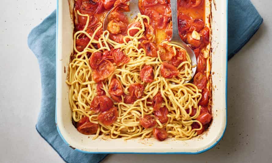 Sauce tomate au beurre de cumin pour nouilles.