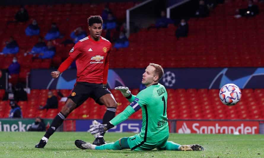 Marcus Rashford scores United’s second after racing clear on goal.