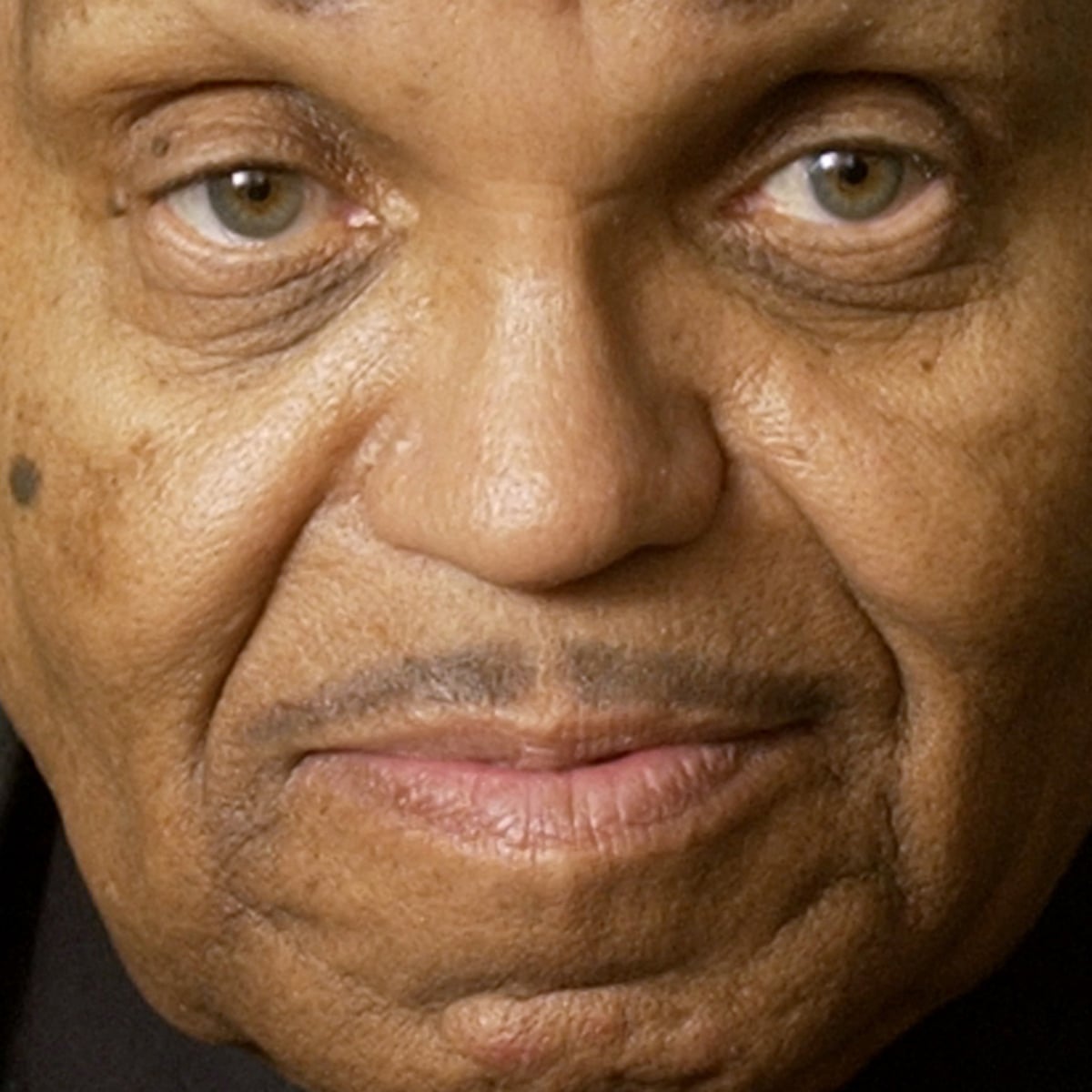 Michael Jackson Eyes Closed michael-jackson-eyes-closed