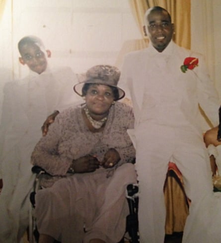 Lee Lawrence with his mother, Cherry, and son, Brandon, at his wedding in 2006