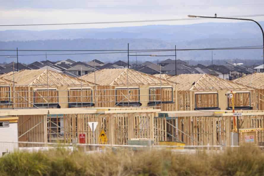 ‘It’s chaos’: shutdown of NSW construction industry causes havoc | New South Wales 1 Work on a construction site at Marsden Park during the Sydney lockdown.