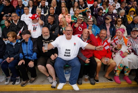 An England fan with a message for star player Ellie Kildunne during the Women’s Rugby World Cup 2025 Group A match between England and Samoa.