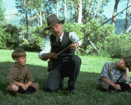 Tom Skerritt as a father trying to bond with his sons in A River Runs Through It, 1992.