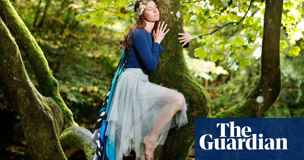 Teacher Hannah Willow crowned as Glasgow’s first tree-hugging champion Teacher Hannah Willow crowned as Glasgow’s first tree-hugging champion