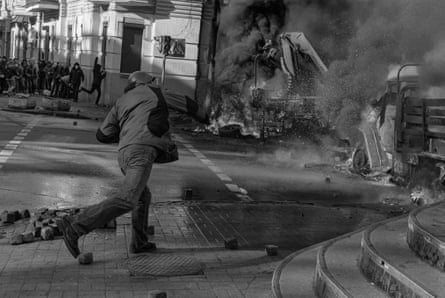 Fighting on Chovkovytchna Street in Kyiv in 2014.