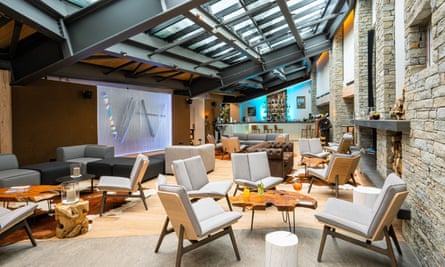 Hotel Want You - Reception & Bar