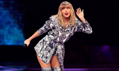 2019 Alibaba 11.11 Global Shopping FestivalSHANGHAI, CHINA - NOVEMBER 10: American singer-songwriter Taylor Swift performs on stage during the gala of 2019 Alibaba 11.11 Global Shopping Festival at Mercedes-Benz Arena on November 10, 2019 in Shanghai, China. (Photo by Zhang Hengwei/China News Service/VCG via Getty Images)