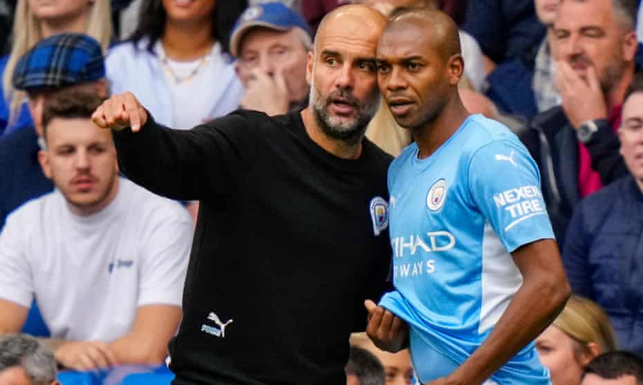 Pep Guardiola is shocked that Fernandinho wants to leave Manchester City