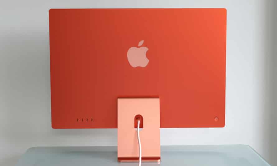 Apple 24in Imac M1 Review Faster Bigger Screen And Brilliant Bold Colours Apple The Guardian Apple 24in Imac M1 Review Faster Bigger Screen And Brilliant Bold Colours Apple The Guardian