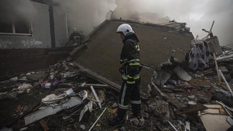 Rescuers search through rubble after deadly Russian strike in Zaporizhzhia – video 