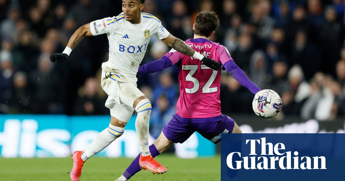 Leeds’ automatic promotion hopes hit after goalless draw against Sunderland