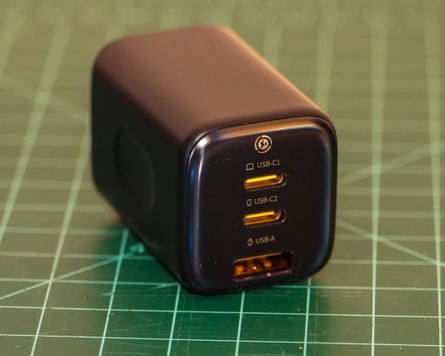 Baseus PicoGo AE11 3 usb-c charger