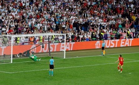Ballon d’Or holder Aitana Bonmatí has her penalty saved by Hannah Hampton.