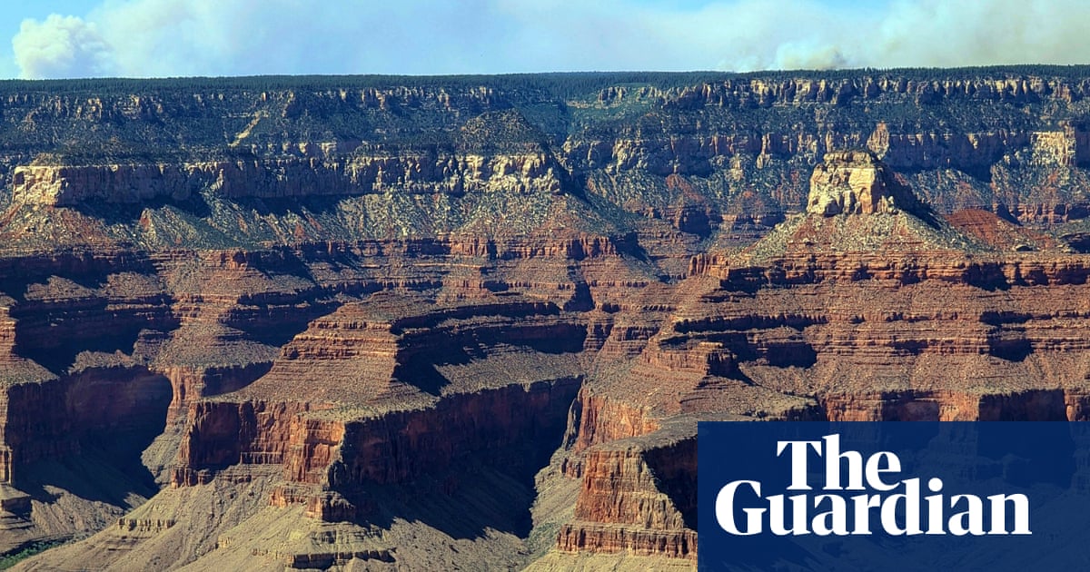 Wildfires force evacuations at two national parks in the US west