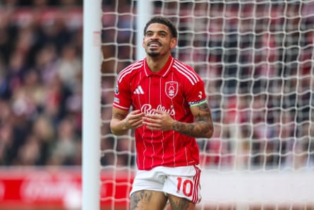 Morgan Gibbs-White against Crystal Palace