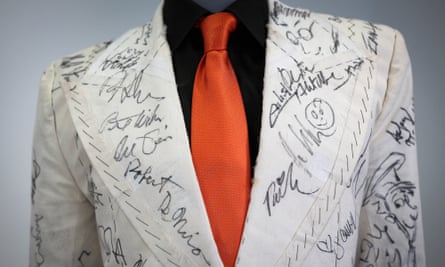 A closer view of Powell’s suit