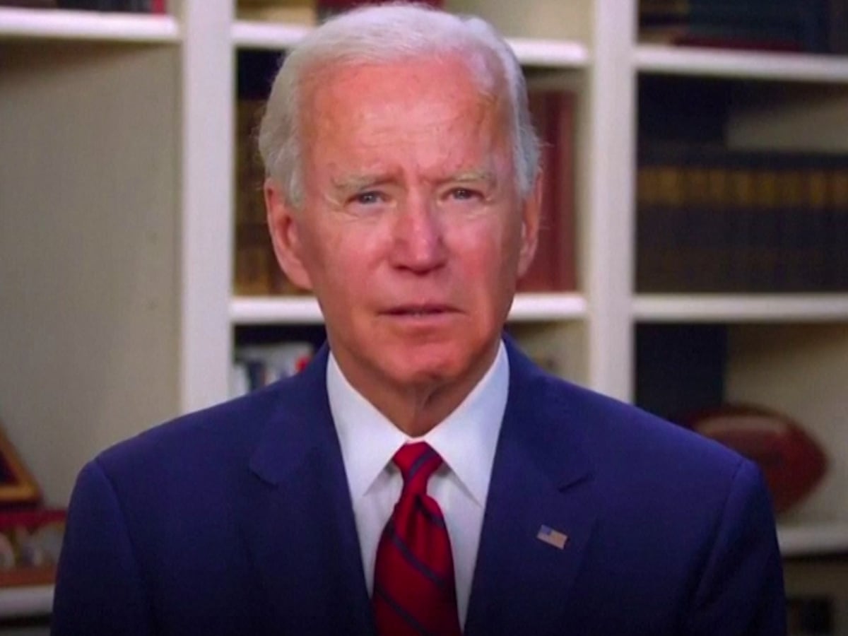 Biden Sets Solemn Tone As Trump Waits 15 Hours To Mark Covid 19 Milestone Coronavirus Outbreak The Guardian