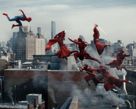 Spider-man fighting ninjas