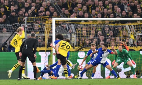Marcel Sabitzer of Borussia Dortmund scores his team's fourth goal