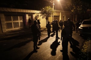 Tegucigalpa, Honduras: Special forces and military guards surround the house of the former president Juan Orlando Hernández after an extradition request from the US