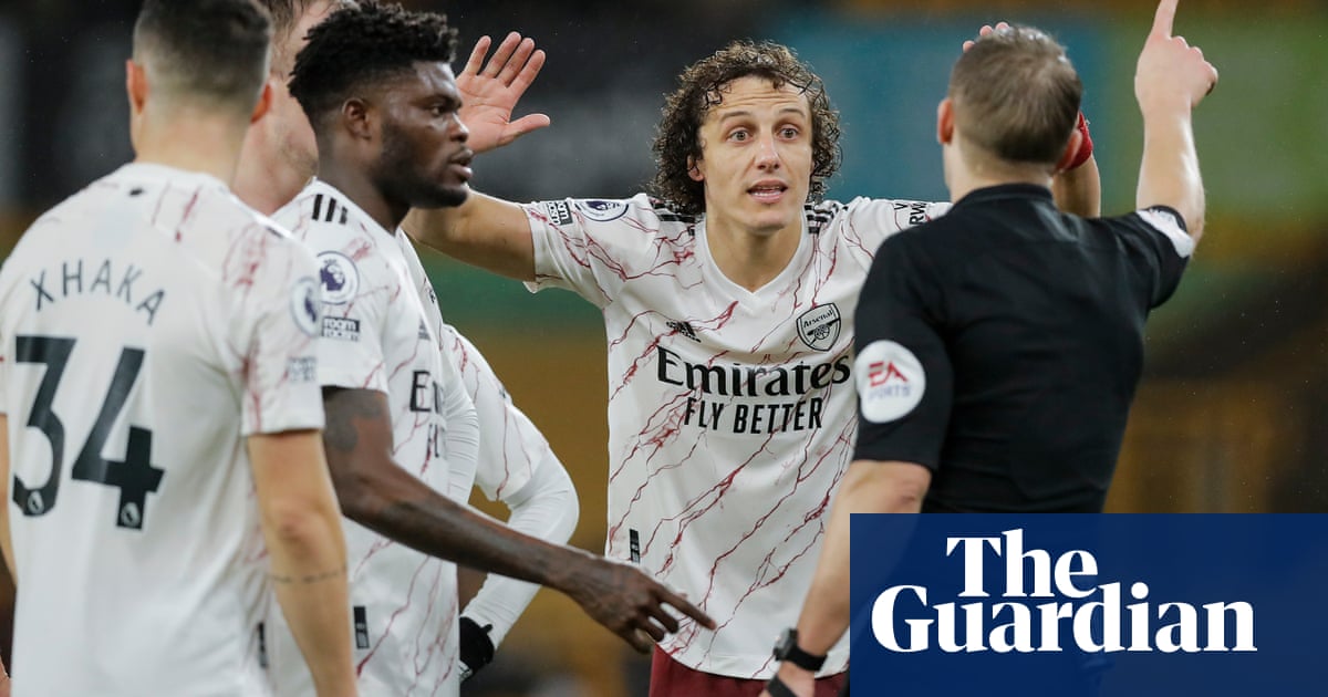 David Luiz and Bernd Leno sent off as Wolves hit back to beat Arsenal