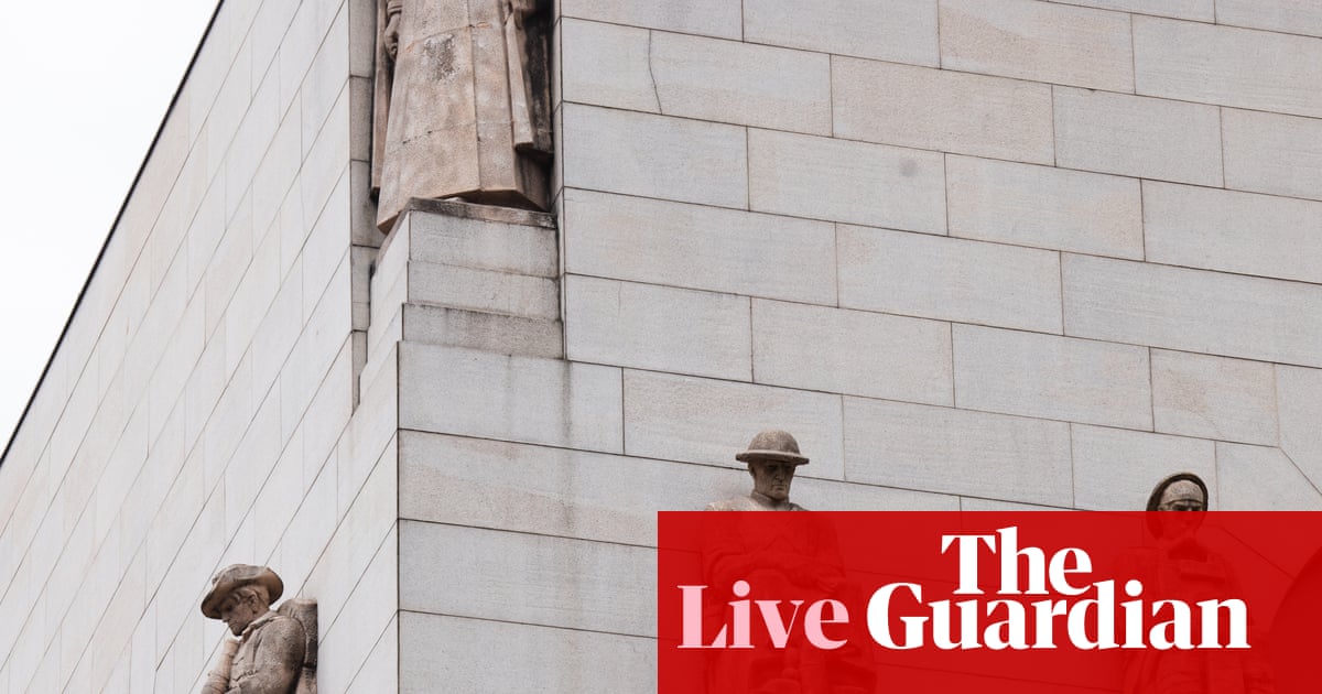Australia news live: police continue search for men who sprayed mystery substance on Sydney’s Anzac memorial | Australia news Australia news live: police continue search for men who sprayed mystery substance on Sydney’s Anzac memorial | Australia news
