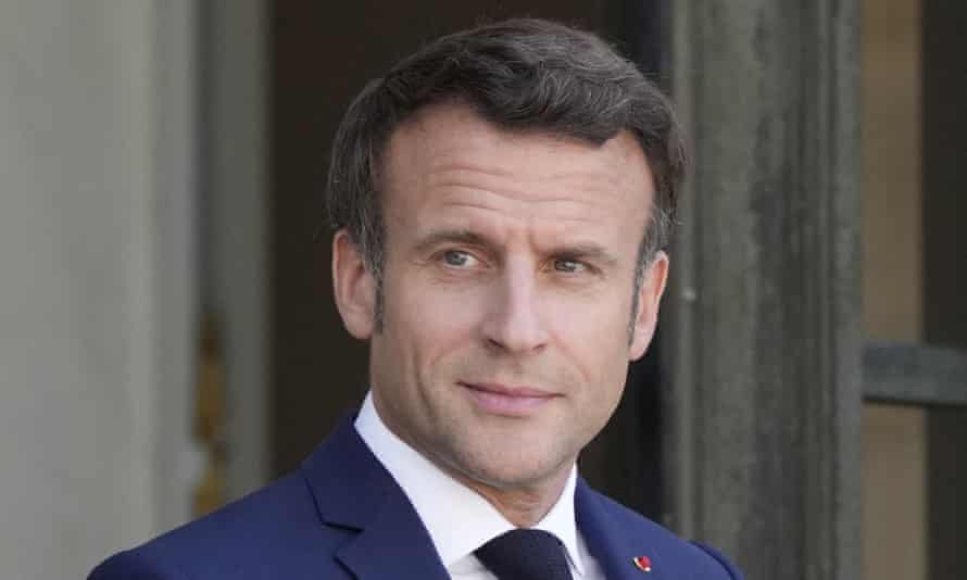Vladimir Putin spoke to French President Emmanuel Macron in the phone call.