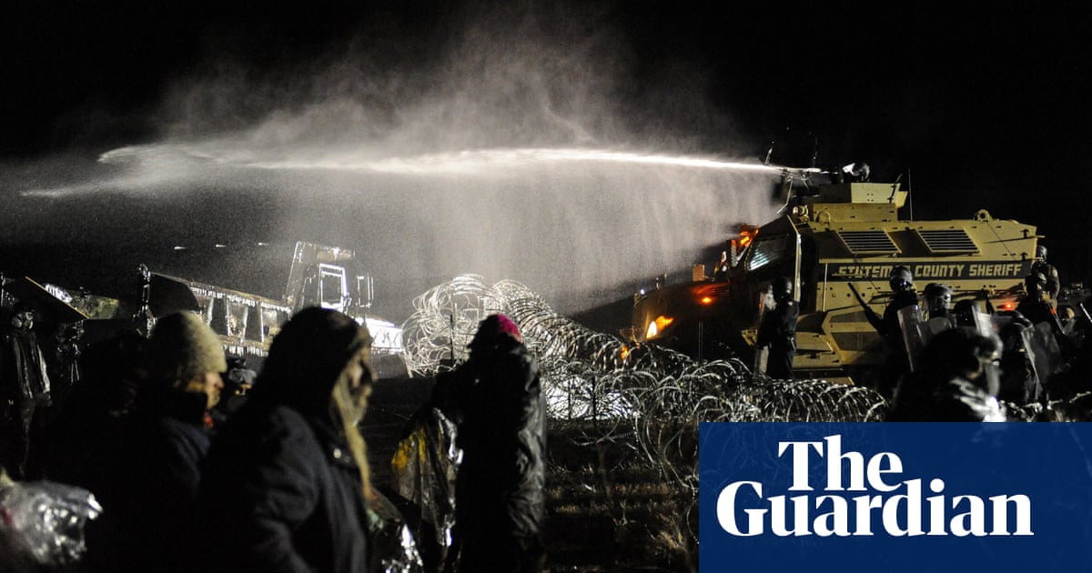 Dakota Access pipeline: 300 protesters injured after police use water ...