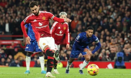 Bruno Fernandes scores for Manchester United against Chelsea from the penalty spot.