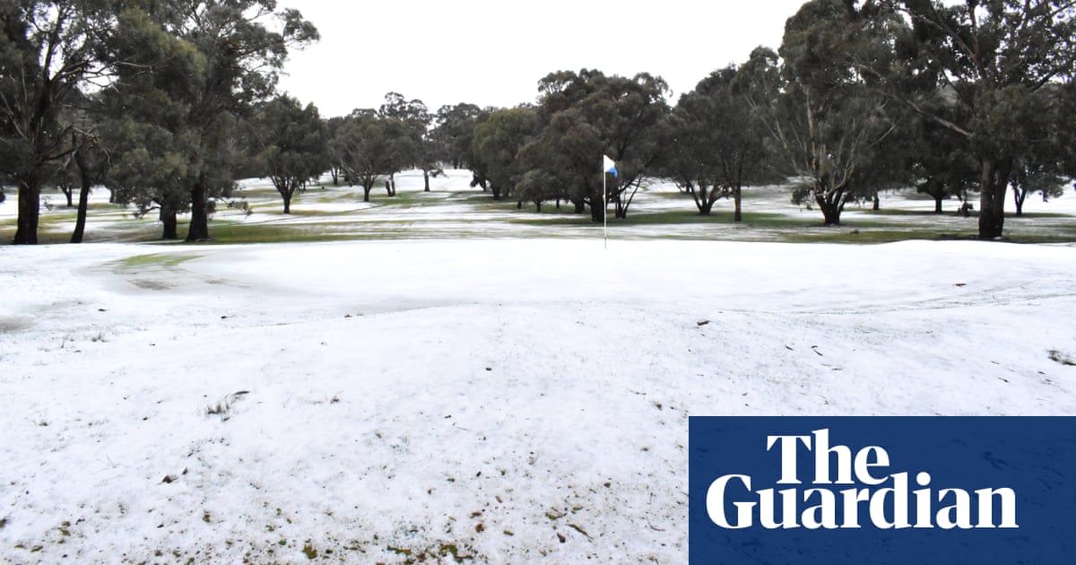 Severe weather warnings for NSW and Victoria as blizzards move in to alpine areas, while SA is lashed by rain