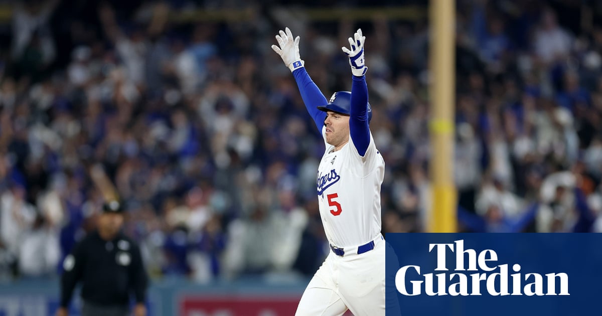 Freeman’s walk-off homer lifts Dodgers over Blue Jays in 18-inning World Series epic