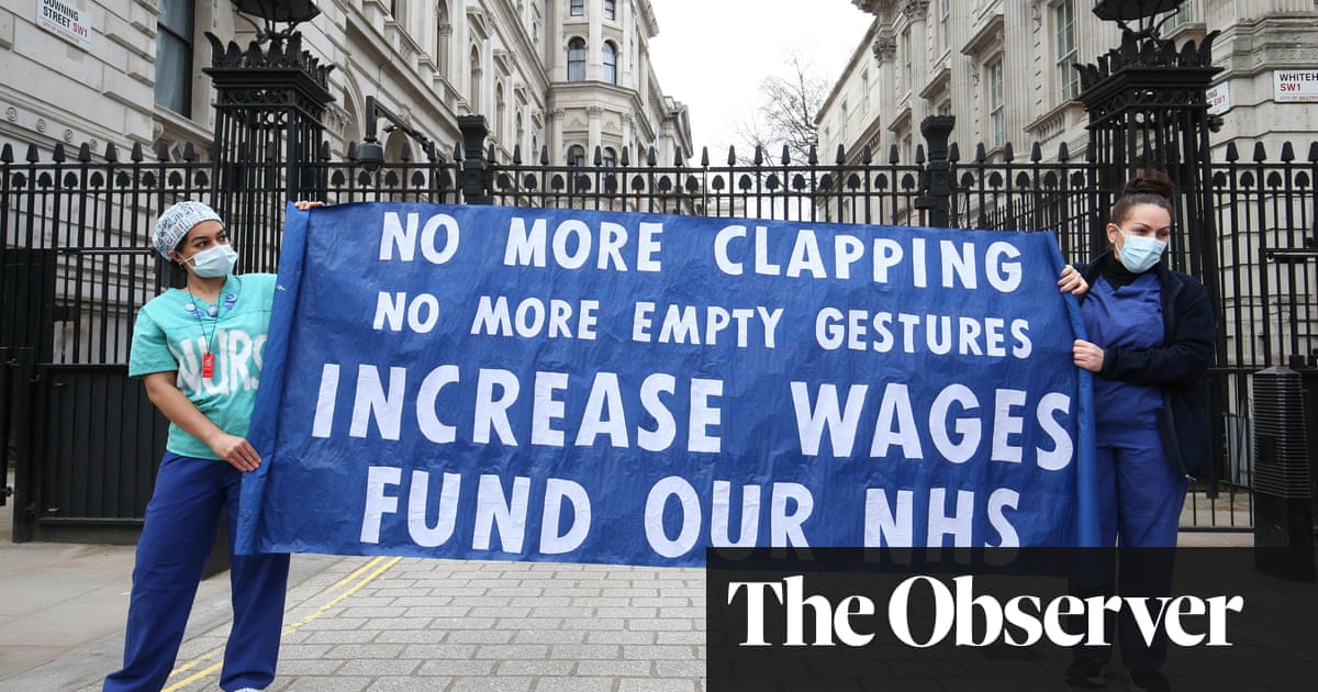 Paralysis from Tory leadership race is damaging pay talks, say doctors and teachers